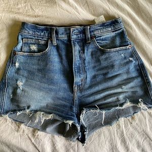Abercrombie high rise mom shorts